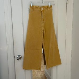 Zara Marine Straight gold/yellow cropped jeans.